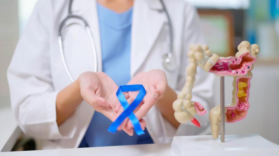 Study finds neighborhood disadvantage increases colon cancer death risk ...