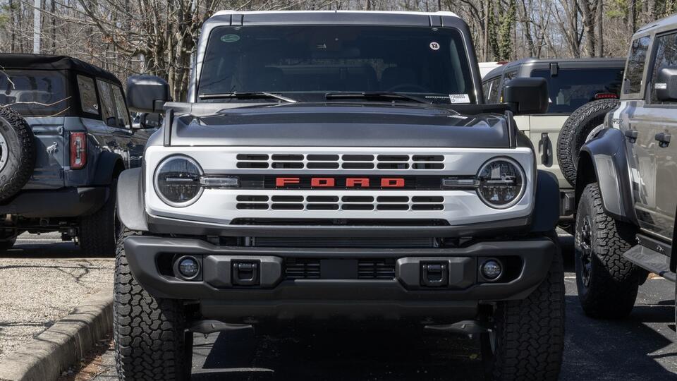 Ford recalls 2,711 new Broncos because a metal burr can tear the ...