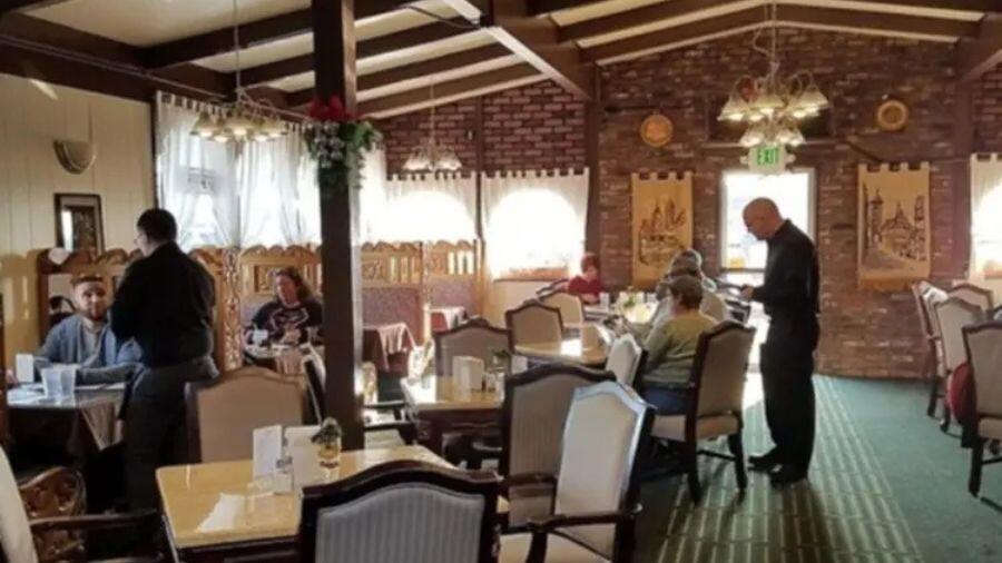 ‘Diners, Drive-Ins and Dives’ favorite closing in Lakewood after 16 ...