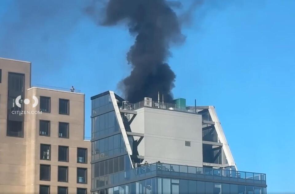 PICS: Tower of smoke pours from luxury high-rise in Manhattan - NewsBreak