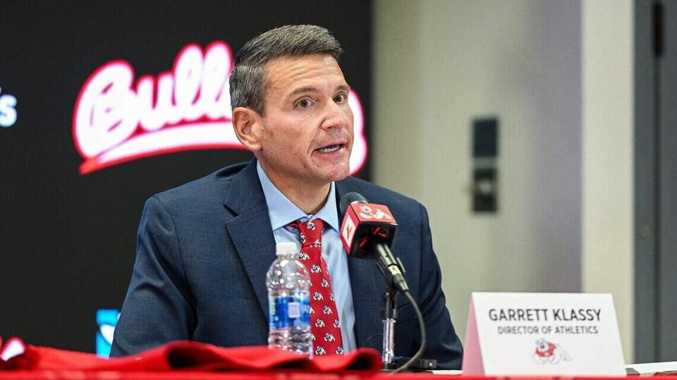 Fresno State gives athletic director big raise, 5-year deal as Bulldogs enter PAC-12