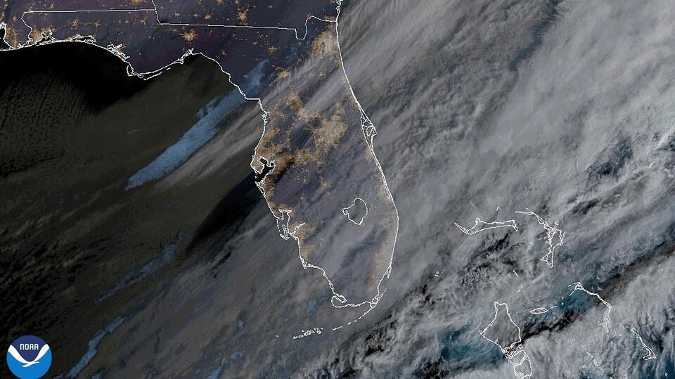Florida's snowfall record smashed as historic storm blasts Gulf Coast ...