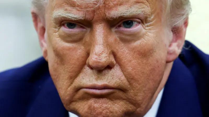 Trump posts racist midnight video depicting Barack and Michelle Obama ...