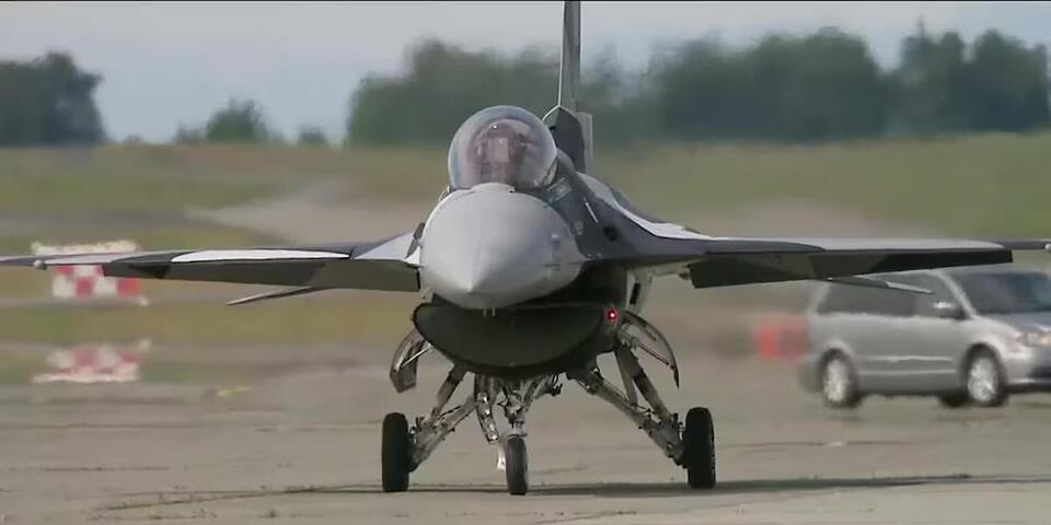 How to have a ‘roaring' time during this weekend's Arctic Thunder Open House