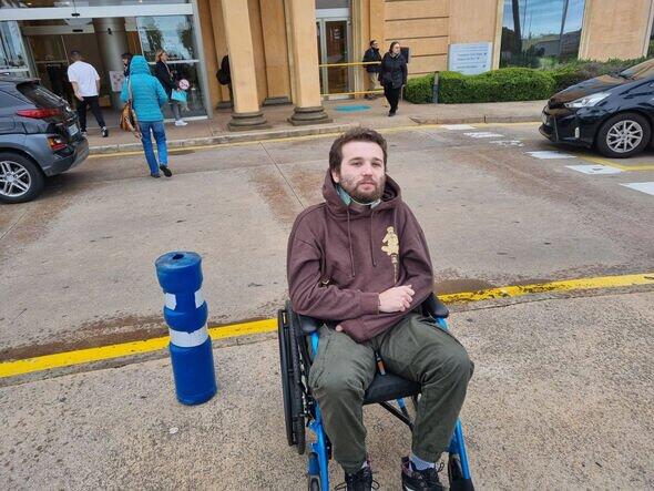 Man's head 'falling off body' after insect bite led to horrifying health battle - NewsBreak