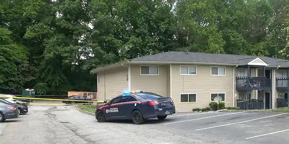 Man killed in shooting at southwest Atlanta apartment complex, police ...