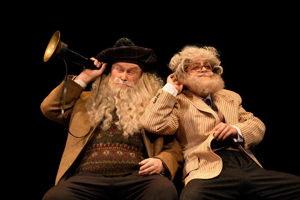 Actors wrestle the chaos of ‘The 39 Steps’ into hysterical submission ...