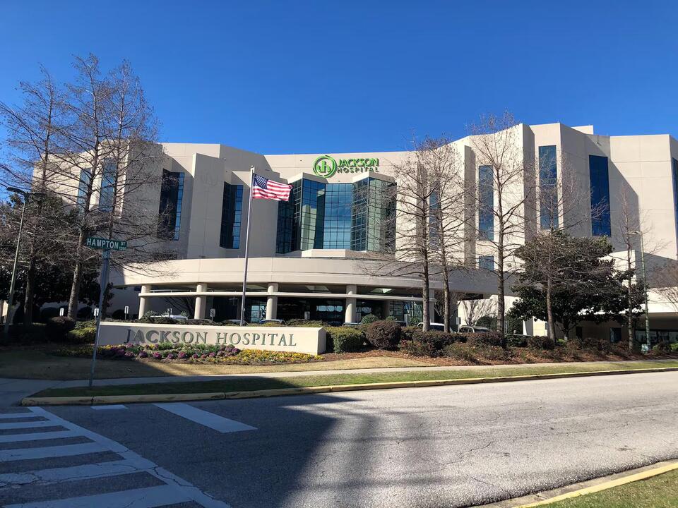Struggling Alabama hospital will remain open