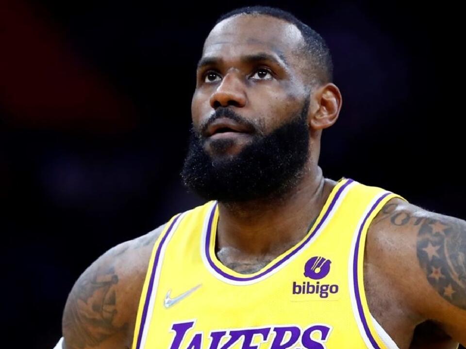 ñebron james