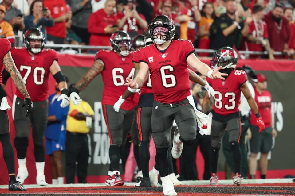 Philadelphia Eagles vs Tampa Bay Buccaneers LIVE SCORE: Darius Slay ...