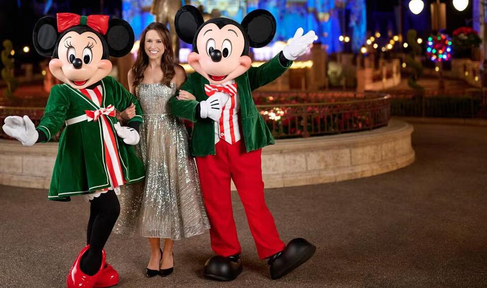 Hallmark’s ‘Countdown to Christmas’ Is Here—and We Have the Full 2026 ...