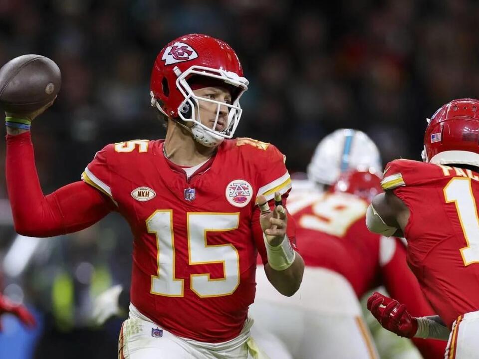 Best NFL football knockout, survivor pool picks, advice, strategy for