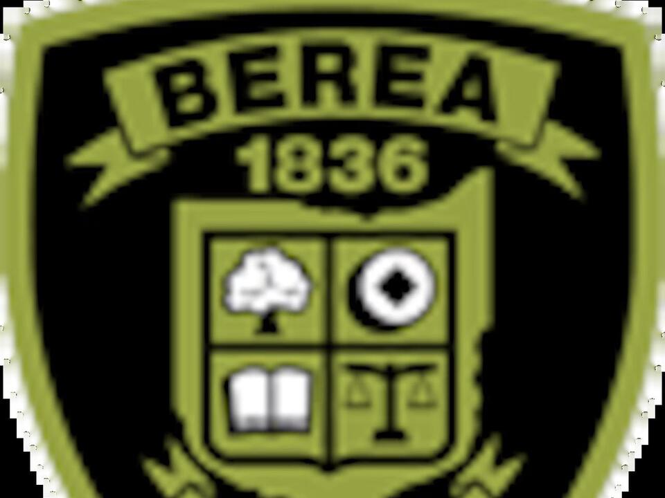 Police called to Quarrytown apartments in Berea as three men argue, one