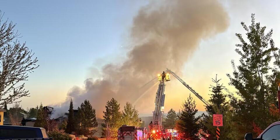 One killed in south Reno house fire - NewsBreak