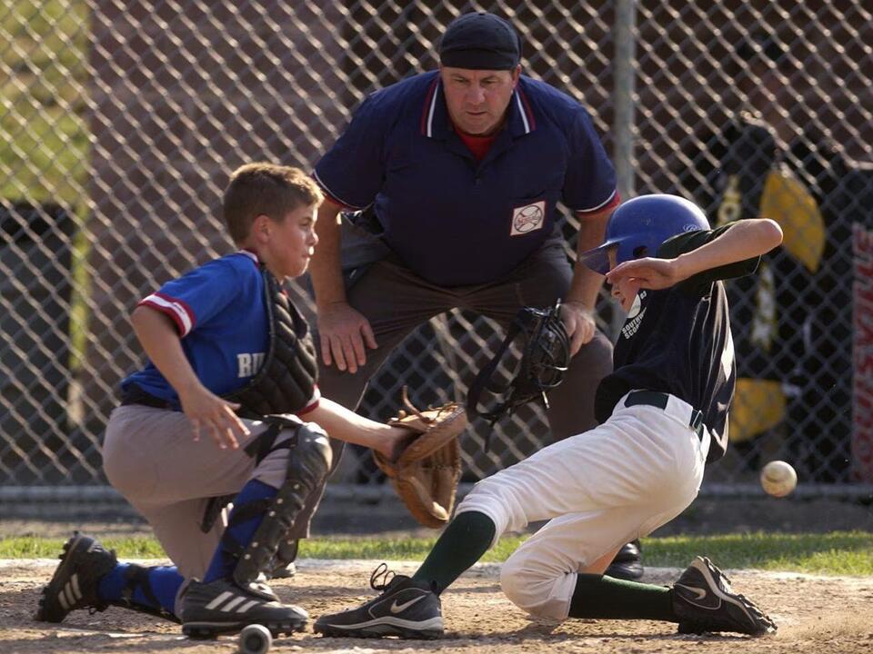 WATCH ‘Absolutely insane’ coach attacks umpire during youth baseball game