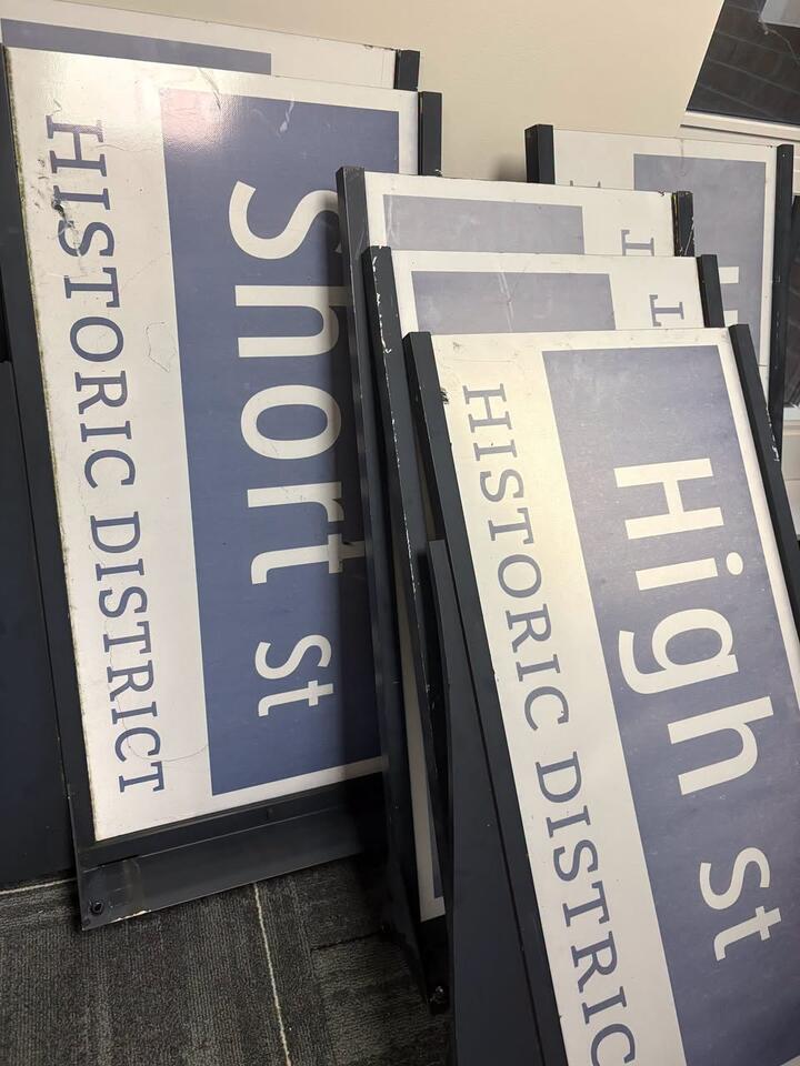 Worthington Selling Old Street Signs for $21 Each - NewsBreak