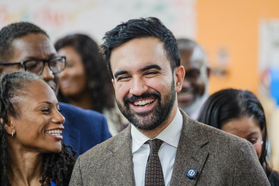 Zohran Mamdani wants social workers responding to 911 calls — but test  program is already failing - NewsBreak