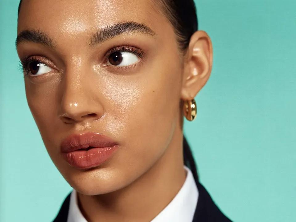 15 Best Moisturizers for Glowing Skin, According to Vogue Editors and