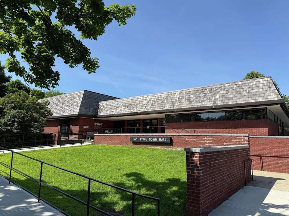 East Lyme Republican Registrar withdraws resignation and will complete ...