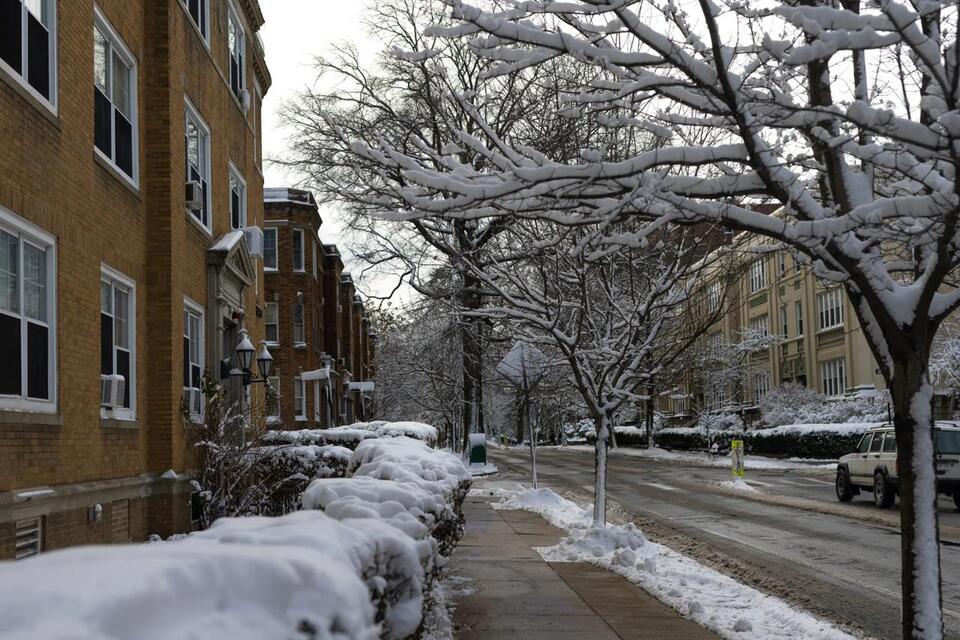 Town declares snow emergency, parking ban ahead of major winter storm ...