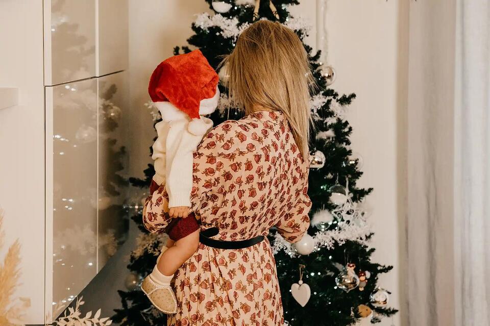 Teen Mom Hides Her Pregnancy from Her Parents. Then They Meet Her