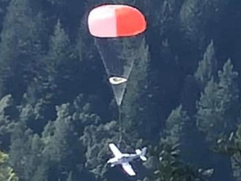 California family survives crash after deploying plane parachute