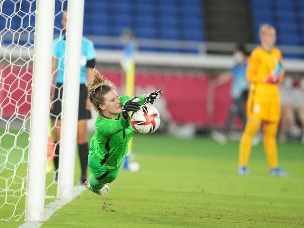 Olympics: Alyssa Naeher leads U.S. past the Netherlands in ...