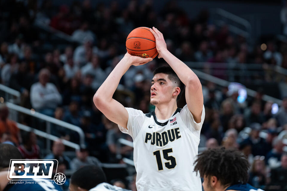 Who is Zach Edey? The 7-foot-4 Chinese Canadian player is heading to ...
