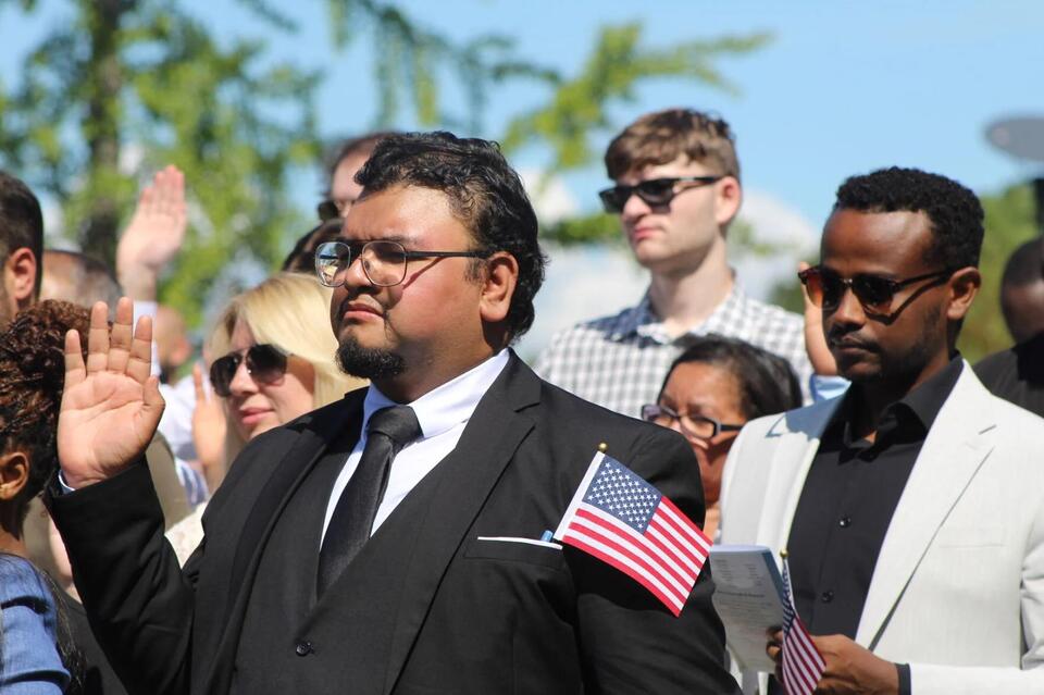 New citizens celebrate naturalization at New England Botanical Garden