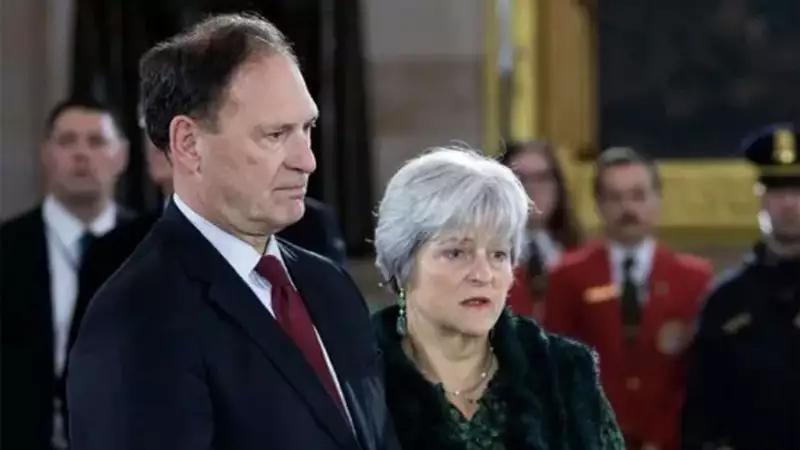 Sam Alito shredded by analyst for 'placating man-baby' Trump in major ...