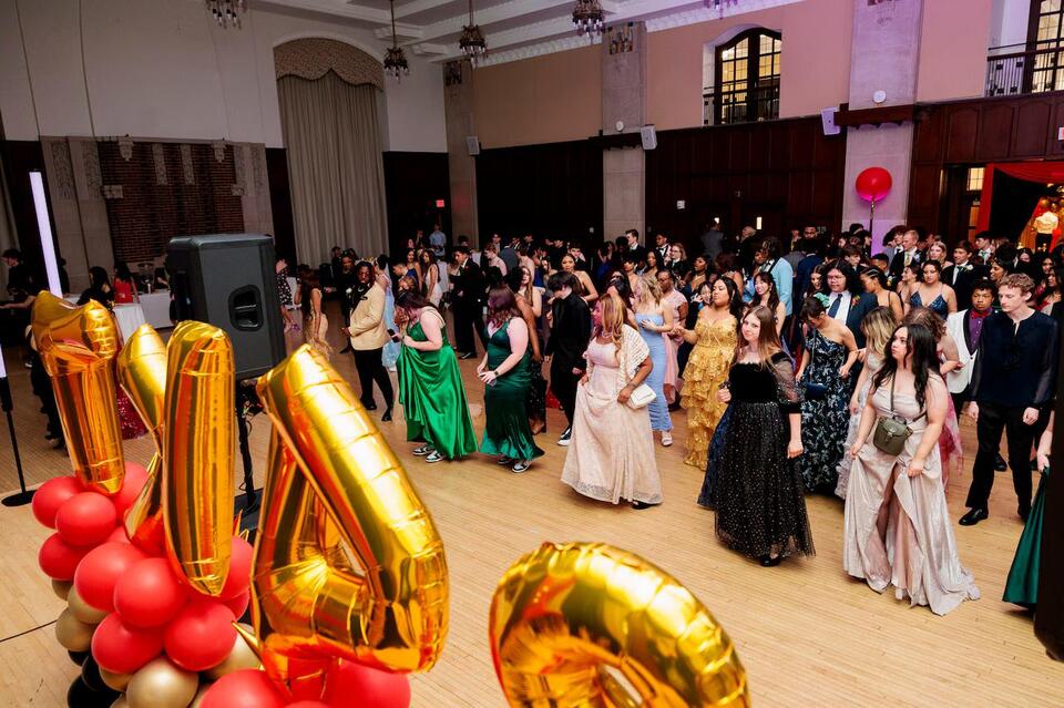 Ann Arbor Huron celebrates 24-karat gold prom at Michigan Union - NewsBreak