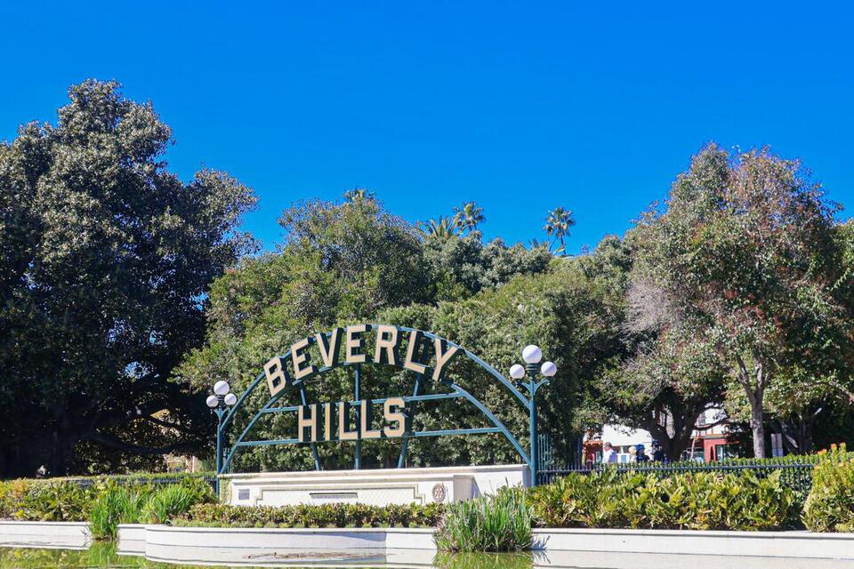 Jennifer Lopez Is Listing the $50 Million Beverly Hills Mansion Ben Affleck Reportedly Gave Her During Their Divorce, and It Is Finally Hitting the Market