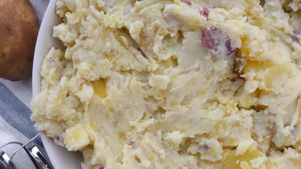 Can You Mix Potatoes for Thanksgiving Mashed Potatoes? Here's How ...