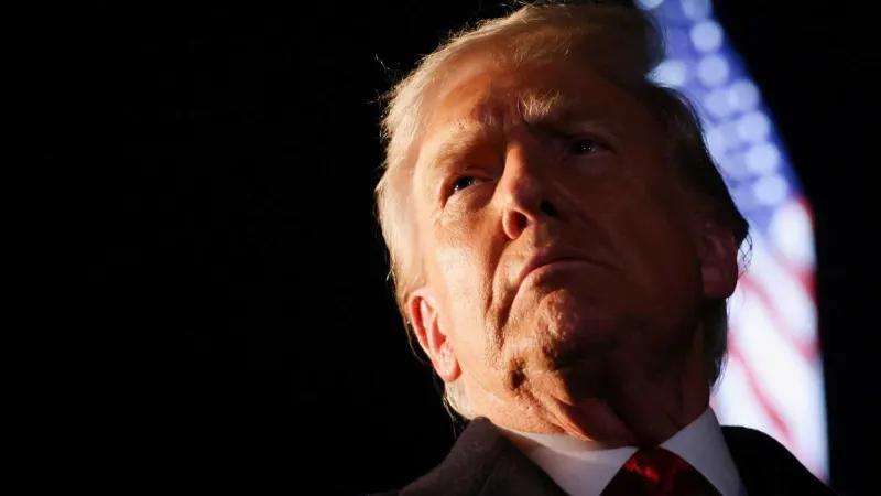 Trump's 'knee-slapping buffoonish failures' are hiding something ...