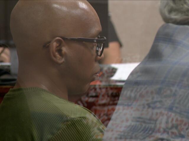 Suspended MKE detective accused of tracking victims waives preliminary hearing