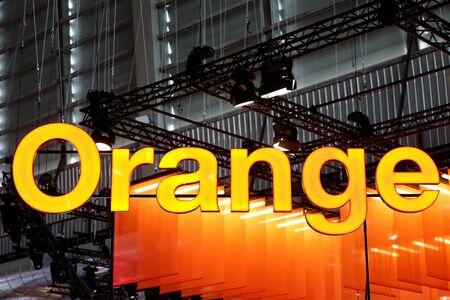 Orange says network incident disrupts mobile services across France ...