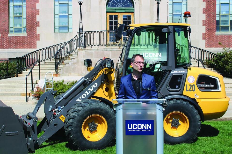 UConn School of Civil Engineering IMG 4110 - NewsBreak