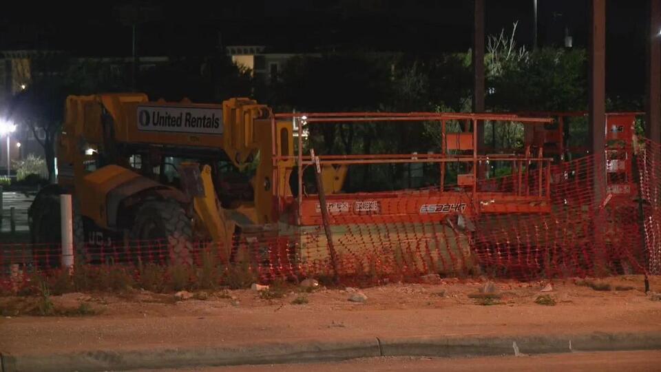 Construction worker identified after fatal fall from scaffolding ...
