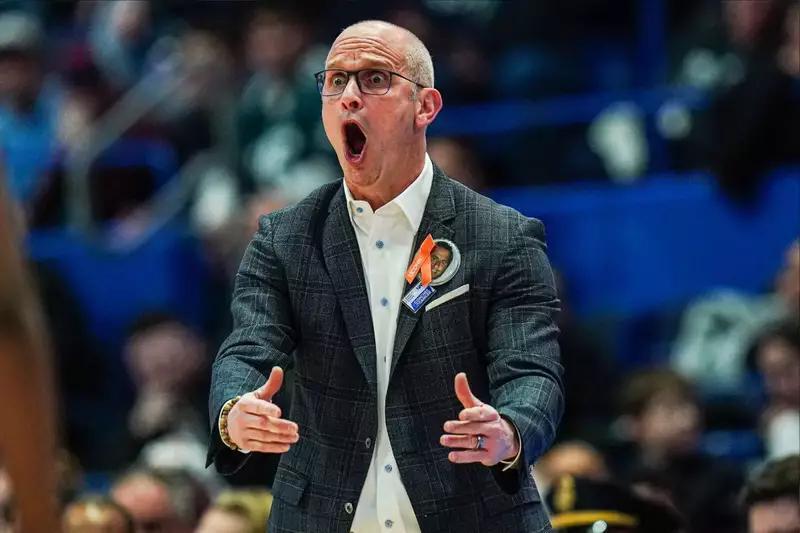 Dan Hurley Draws Attention During Heated Ref Moment After Controversial ...