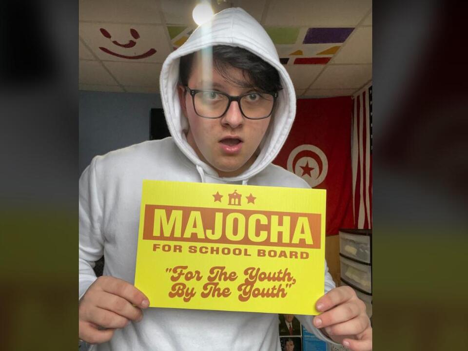 IS IT LEGAL FOR A SCHOOL TO REQUIRE A PARENT OF AN 18 YEAR OLD HIGH visual data 3