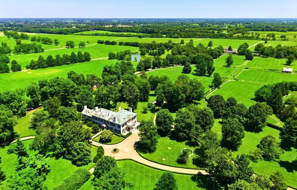 Historic 951-acre horse farm owned by Ryanair co-founder heads to auction in Lexington, Kentucky