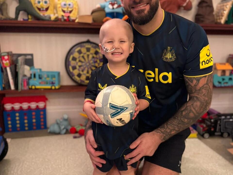 Toddler diagnosed with rare cancer after mom spots chest turning blue ...