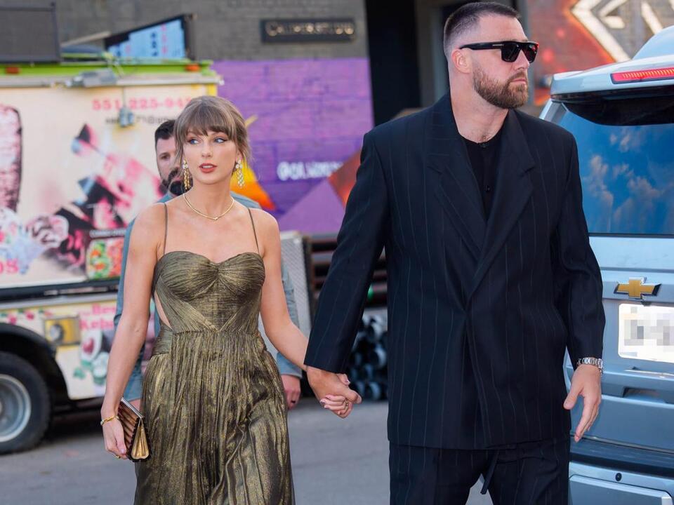 Taylor Swift Wore the Chicest Wedding Guest Dress for Summer—Shop the ...