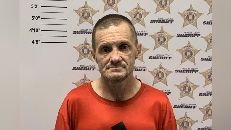 Man accused of hiding illegal drugs in glass of Sweet Tea arrested ...