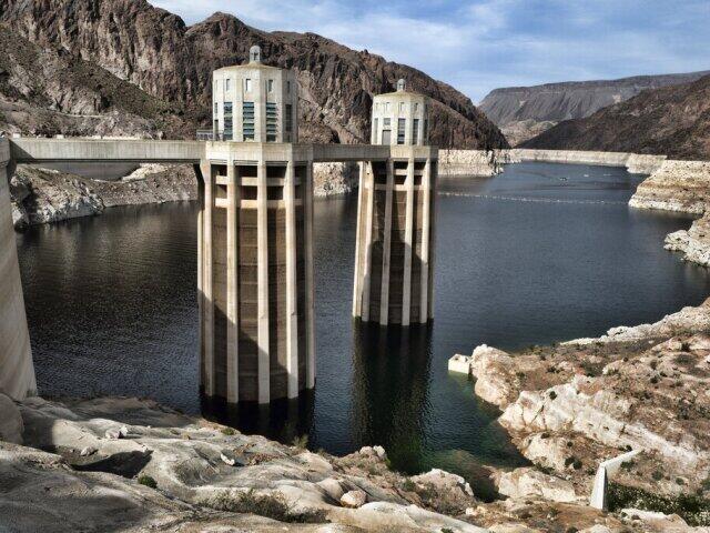Federal Colorado River managers to impose a 10-year plan