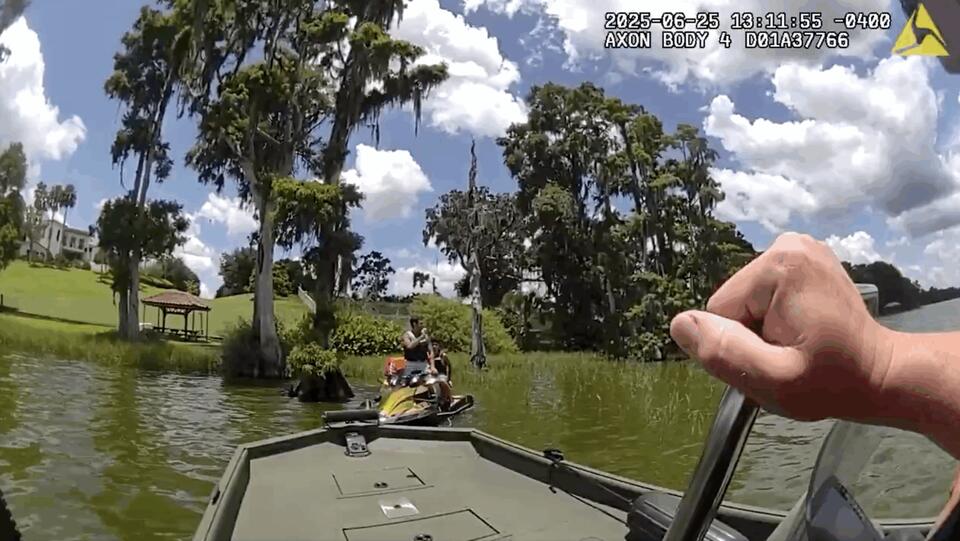 Florida Father And Son Surrounded By Alligators Rescued After Jet Ski