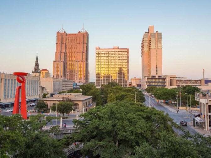 More seasonable temperatures return to San Antonio after record heat