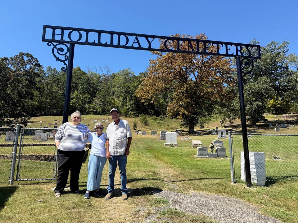 Kathryn Tucker Honors Family Ties With New Holliday Cemetery Sign ...