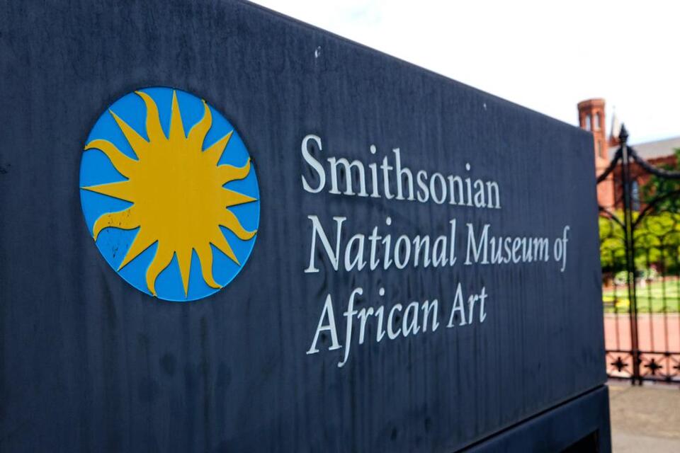 First Black Smithsonian Head Retires Amid Fight With Trump
