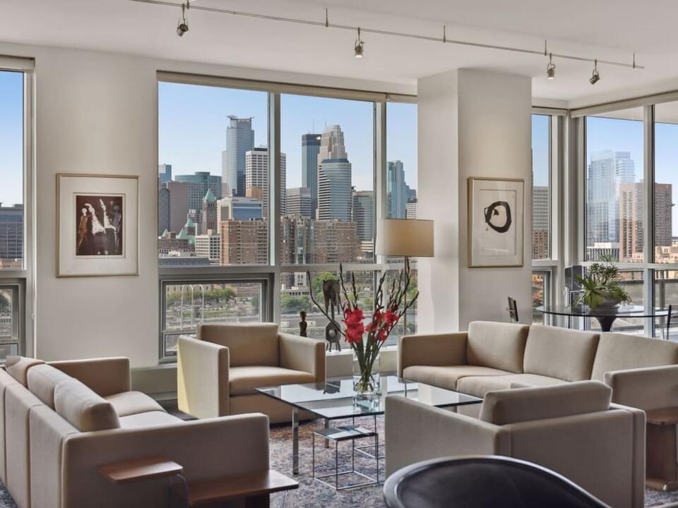 Gallery Stunning views of Minneapolis from 15th floor condo next to St